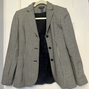 Ann Taylor black and white women’s blazer